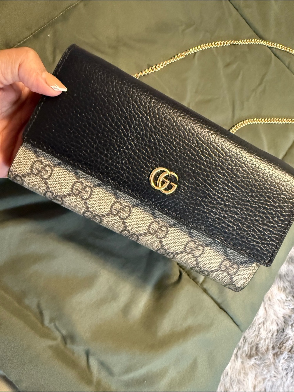 Gucci Black Leather & Beige GG Canvas Crossbody Wallet with Gold Chain